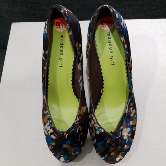 DONATED. Satin peep toe Madden Girl heels - Picture 2 of 8
